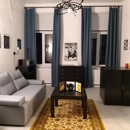 Затишна Квартира В Історичному Центрі Міста Chernivtsi Luaran gambar