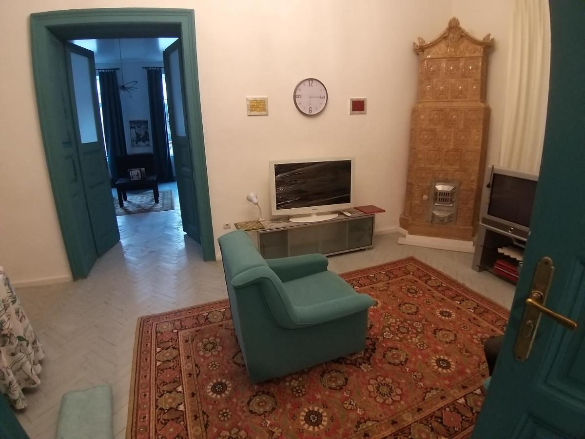 Затишна Квартира В Історичному Центрі Міста Chernivtsi Luaran gambar